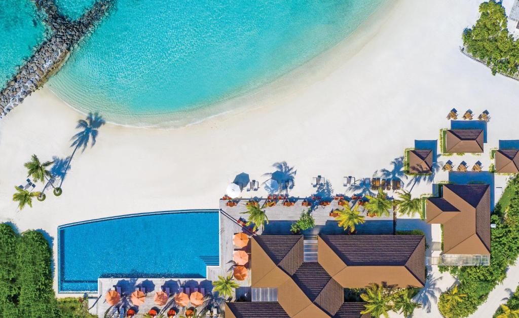 Ignite romance with a 10 Nights Stay at Varu by Atmosphere Water Villa with Pool Maldives and Fairmont Palm Dubai