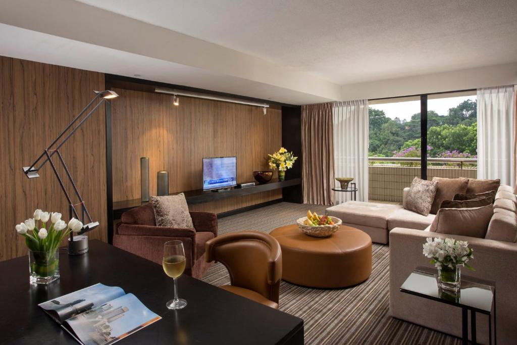 “10 Nights of Cultural Adventure in Kuala Lumpur, Singapore, and Bali”