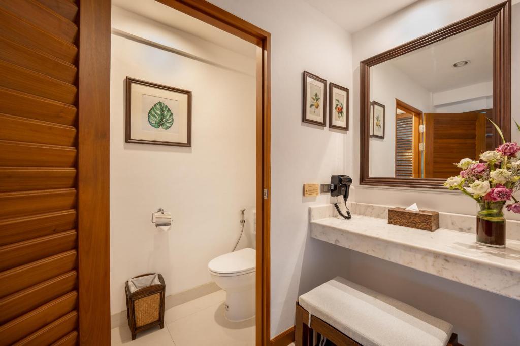 11 Nights Holiday at Dubai, Phuket and Krabi with Breakfast, Starting from £1499 pp