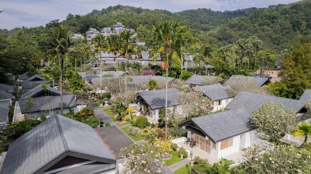 11 Nights Holiday at Dubai, Phuket and Krabi with Breakfast, Starting from £1499 pp