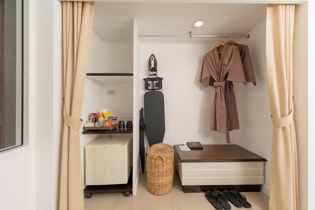 11 Nights Holiday at Dubai, Phuket and Krabi with Breakfast, Starting from £1499 pp