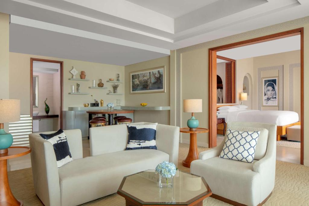 11 Nights Holiday at Dubai, Phuket and Krabi with Breakfast, Starting from £1499 pp