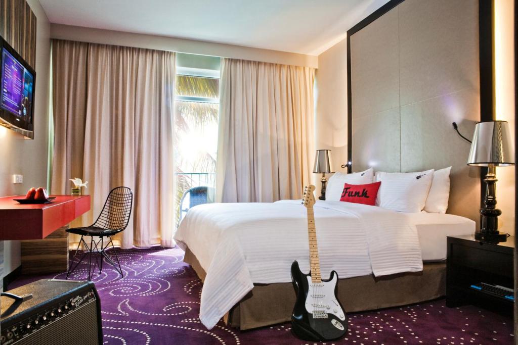 10 Nighs holiday deal to explore Bangkok, Pattaya & Koh Lipets exclusive in the heart of Thailand