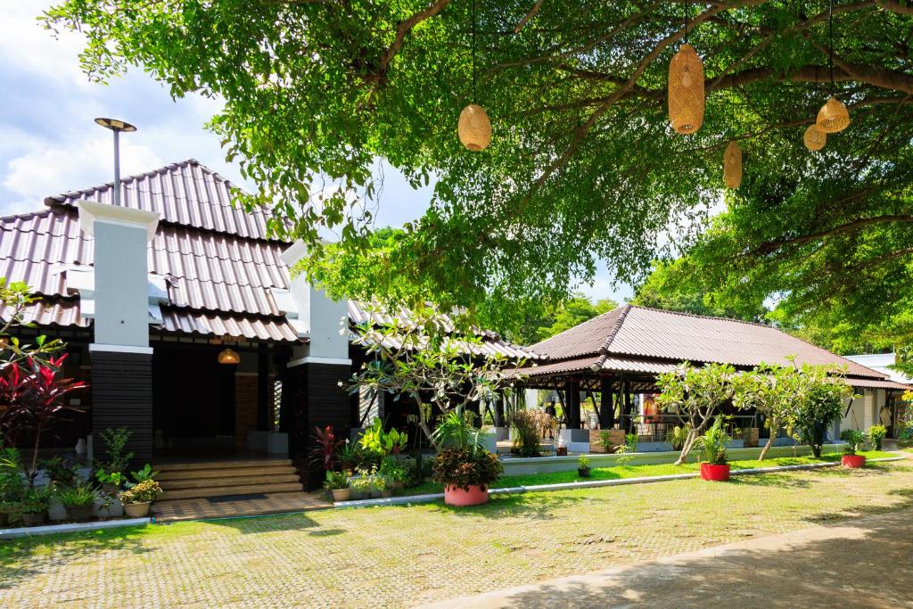 Thailand Twin Destination: 9 Nights in Bangkok and Koh Samui with Breakfast