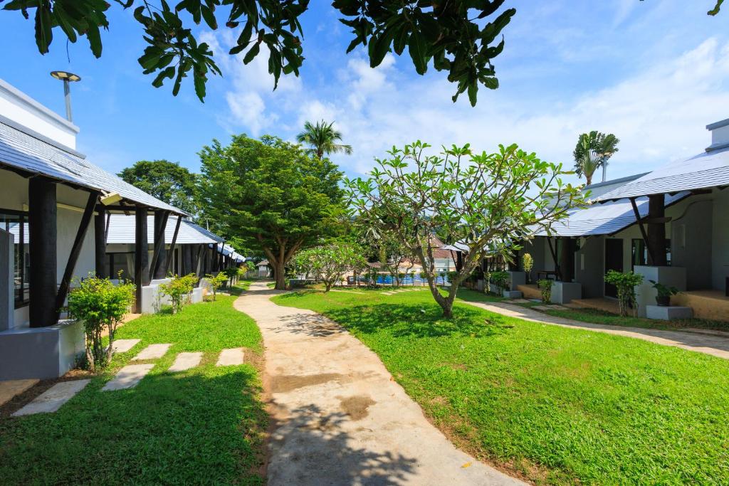 Thailand Twin Destination: 9 Nights in Bangkok and Koh Samui with Breakfast