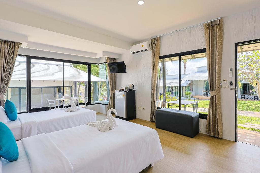 Thailand Twin Destination: 9 Nights in Bangkok and Koh Samui with Breakfast