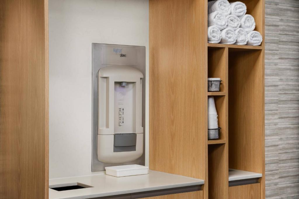 Starry Nights! Your 10 Nights Family Extravaganza in Orlando & Bahamas! Adventure Awaits!