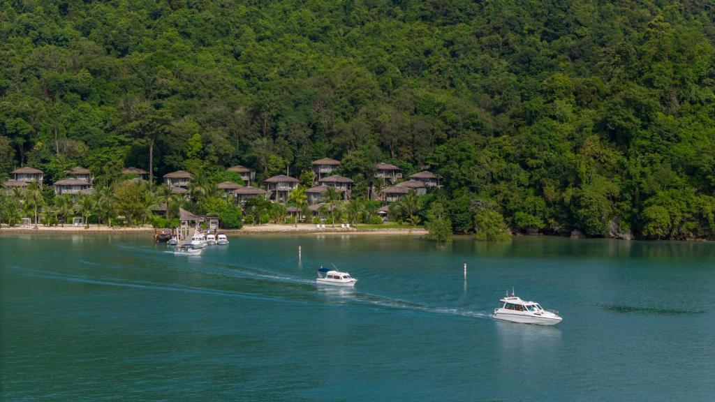 12 NIghts Holiday Deal at Koh Yao, Krabi & Bangkok with Breakfast