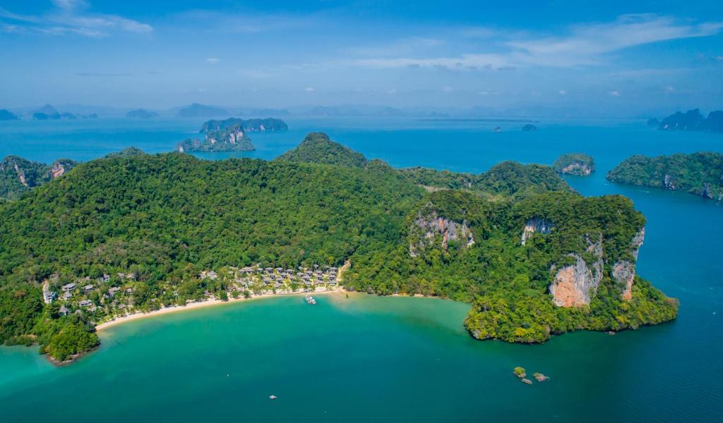 12 NIghts Holiday Deal at Koh Yao, Krabi & Bangkok with Breakfast