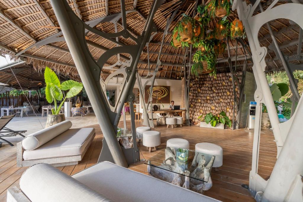 12 NIghts Holiday Deal at Koh Yao, Krabi & Bangkok with Breakfast