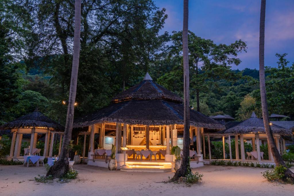 12 NIghts Holiday Deal at Koh Yao, Krabi & Bangkok with Breakfast