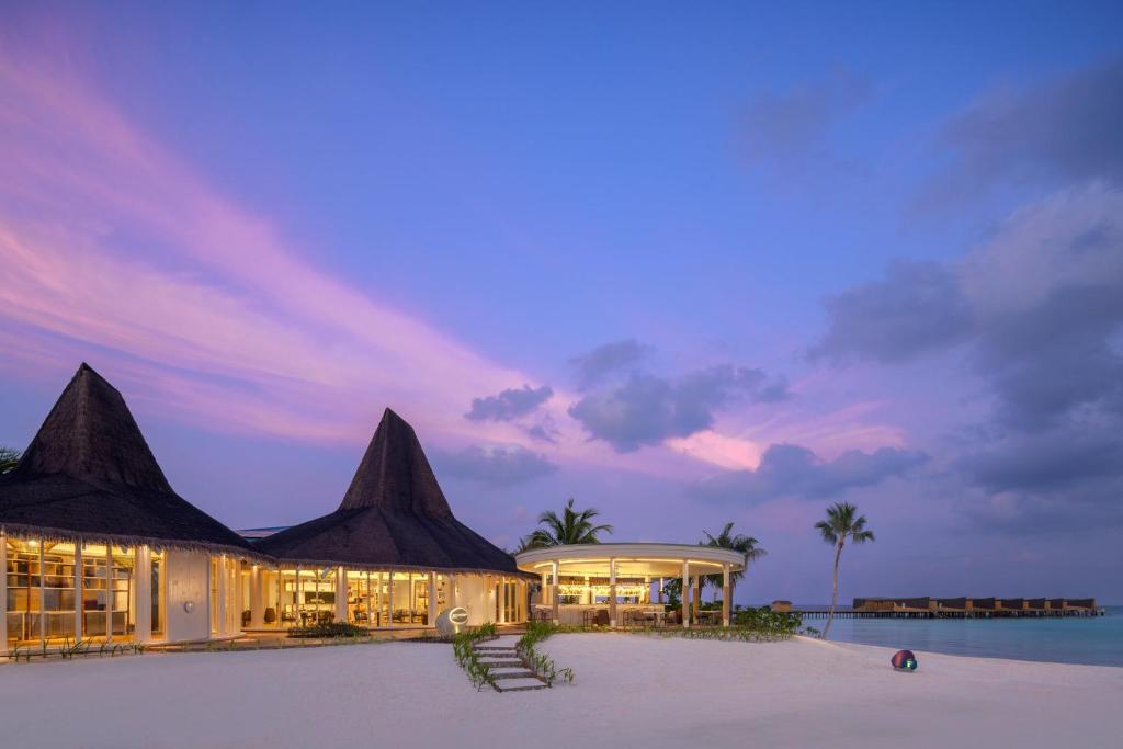 MALDIVES SUNSET OVERWATER POOL VILLA — FOR THE WHOLE FAMILY! 7 NIGHTS • 2 ADULTS + 2 KIDS • ALL-INCLUSIVE MAY 2027 FROM £6,999 PER FAMILY
