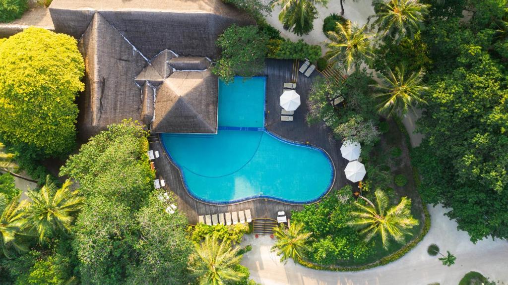 Dream Maldives Getaway: 7 Nights Adaaran Select Hudhuranfushi All Inclusive Premium Combined Return Speedboat Transfer included Price starting from £1,599pp