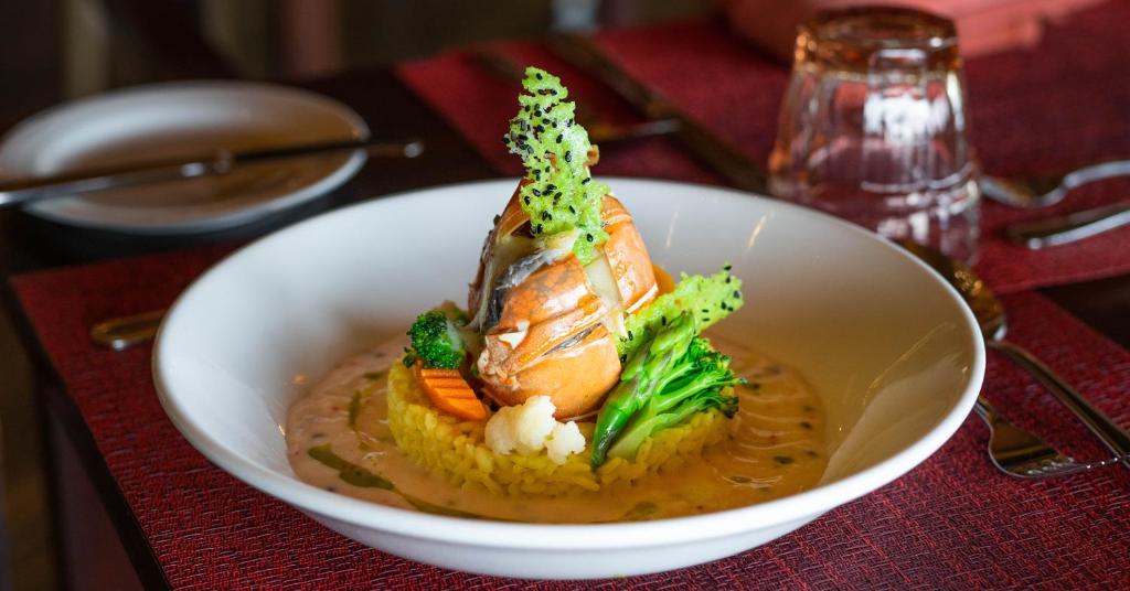 Dream Maldives Getaway: 7 Nights Adaaran Select Hudhuranfushi All Inclusive Premium Combined Return Speedboat Transfer included Price starting from £1,599pp