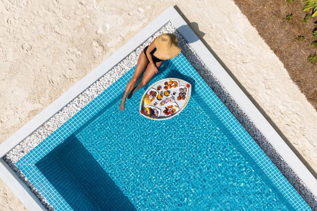 09 Nights All-Inclusive Nova Maldives || Water Villa