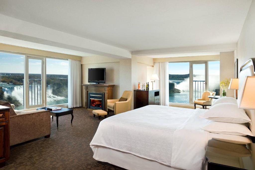 10 Nights Holiday at Iceland, Niagara Falls, and New york