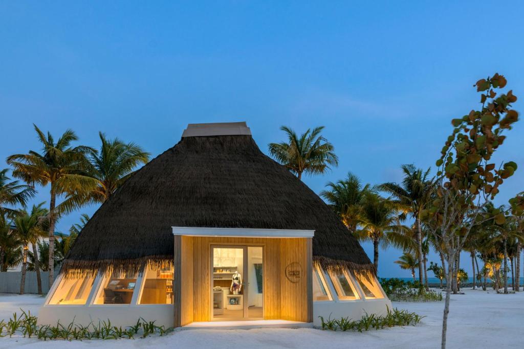 MALDIVES SUNSET OVERWATER POOL VILLA — FOR THE WHOLE FAMILY! 7 NIGHTS • 2 ADULTS + 2 KIDS • ALL-INCLUSIVE MAY 2027 FROM £6,999 PER FAMILY
