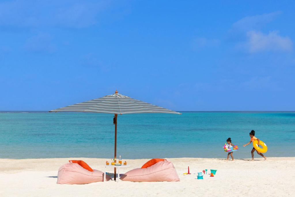 MALDIVES SUNSET OVERWATER POOL VILLA — FOR THE WHOLE FAMILY! 7 NIGHTS • 2 ADULTS + 2 KIDS • ALL-INCLUSIVE MAY 2027 FROM £6,999 PER FAMILY