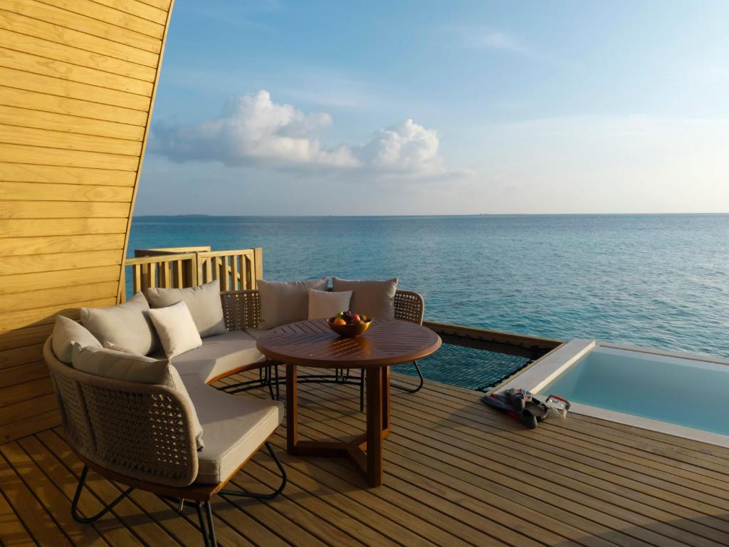 MALDIVES SUNSET OVERWATER POOL VILLA — FOR THE WHOLE FAMILY! 7 NIGHTS • 2 ADULTS + 2 KIDS • ALL-INCLUSIVE MAY 2027 FROM £6,999 PER FAMILY