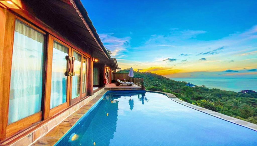 10 Nights Escape to Paradise: Unforgetable Full Moon Party Getaway in Koh Samui & Koh Phangan! For just £1,399pp!