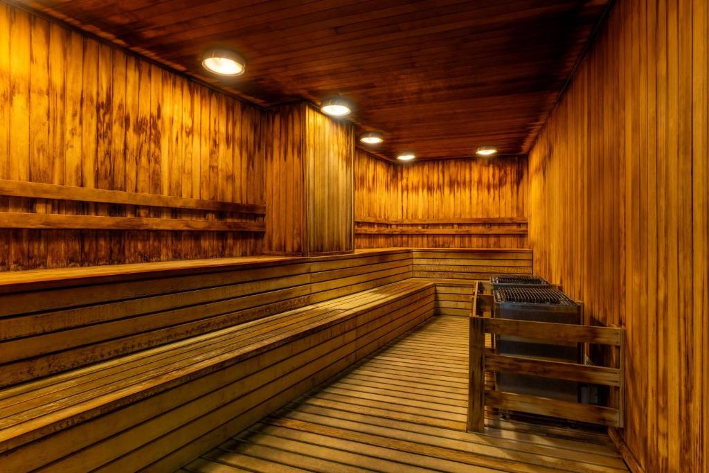 “Double Delight: 10 Nights in Las Vegas & Cancun – A Perfect Fusion of Entertainment and Tropical Paradise” Starting fr. £1999 PP