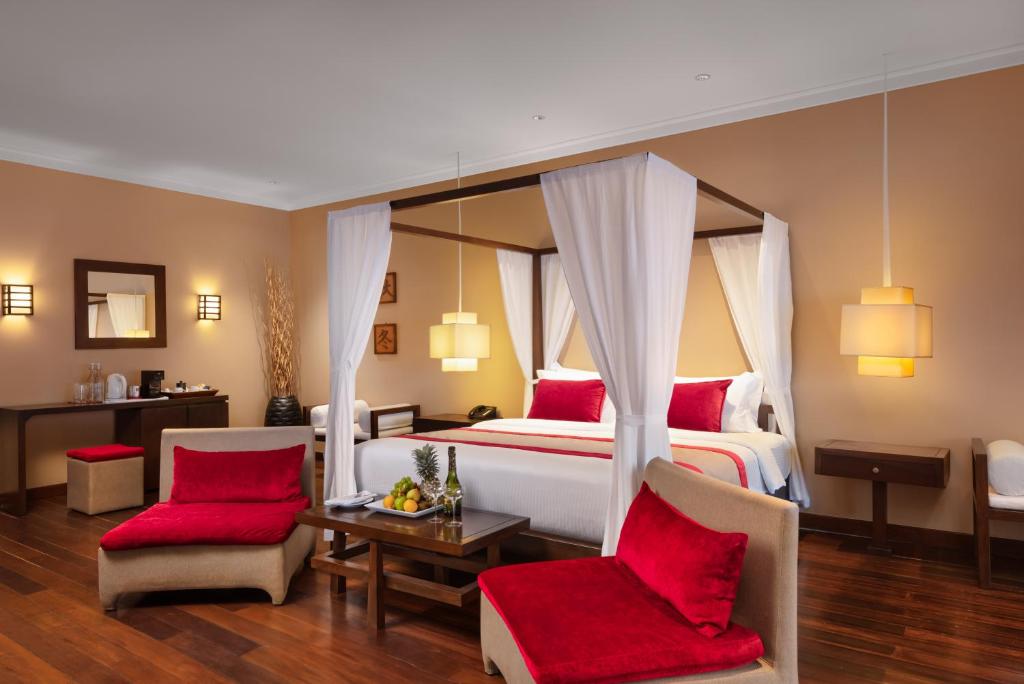 Dream Maldives Getaway: 7 Nights Adaaran Select Hudhuranfushi All Inclusive Premium Combined Return Speedboat Transfer included Price starting from £1,599pp