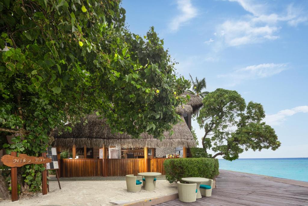 “Experience the Best of Both Worlds: 10 Nights in Abu Dhabi and the Maldives”