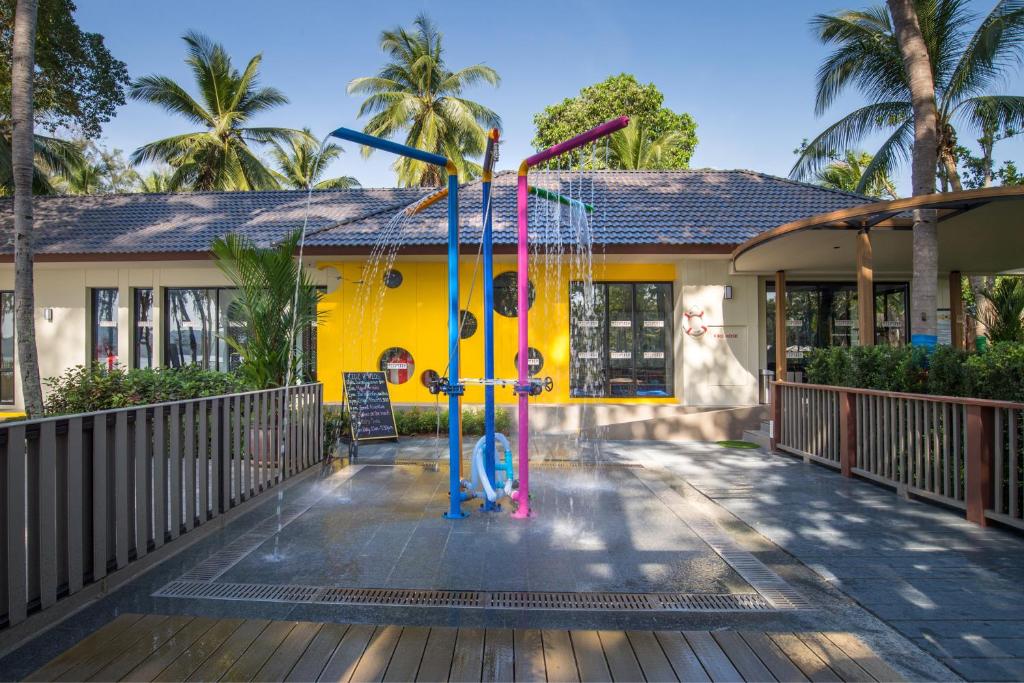 Long 21 Nights of Opulence in Beyond Khao Lak, Centara Kata Phuket & Dusit Thani Krabi w/flights & transfers