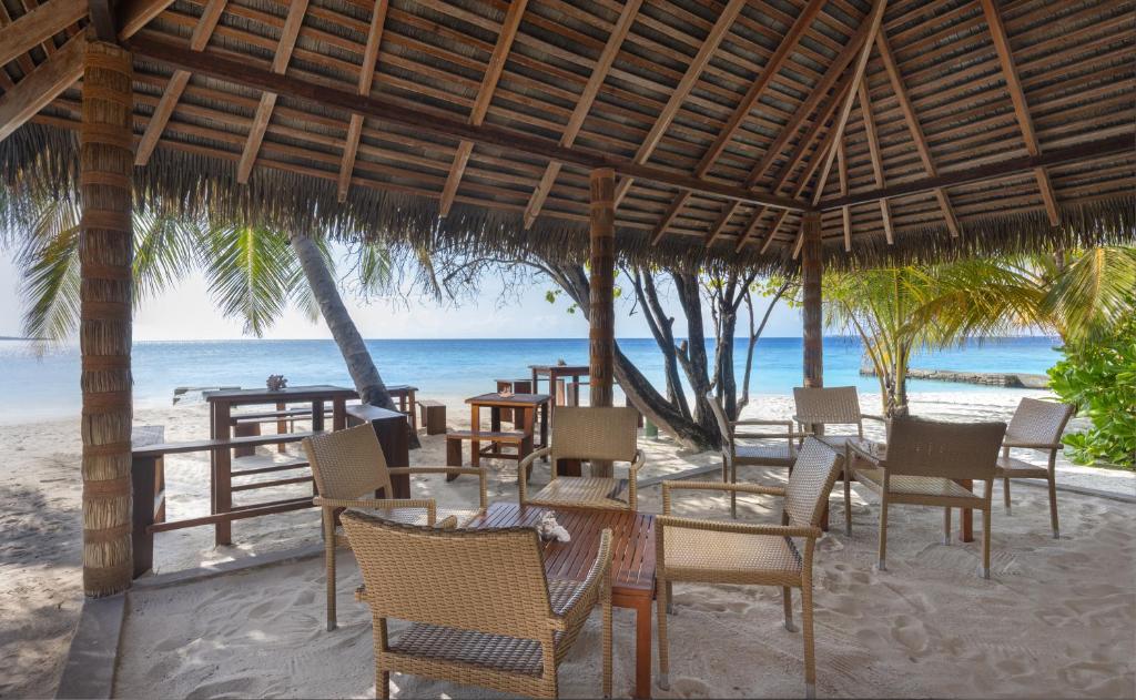 10 Nights Multi-Center holiday break at the Marvelous Maldives & Scintillating Singapore Starting from £1799 pp