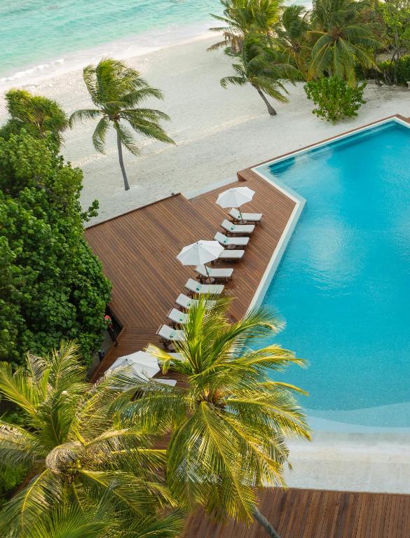 10 Nights Multi-Center holiday break at the Marvelous Maldives & Scintillating Singapore Starting from £1799 pp