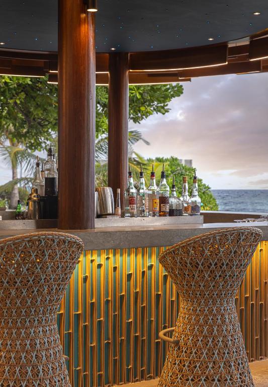 10 Nights Multi-Center holiday break at the Marvelous Maldives & Scintillating Singapore Starting from £1799 pp