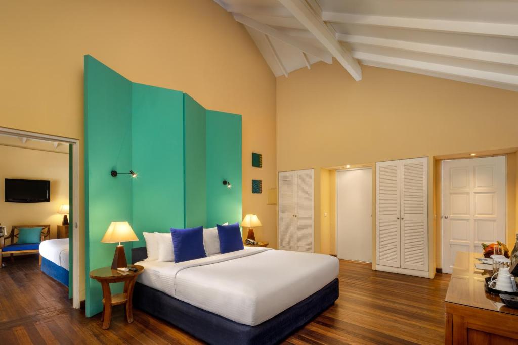 10 Nights Multi-Center holiday break at the Marvelous Maldives & Scintillating Singapore Starting from £1799 pp