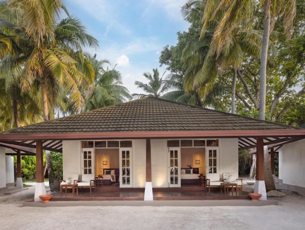 10 Nights Multi-Center holiday break at the Marvelous Maldives & Scintillating Singapore Starting from £1799 pp