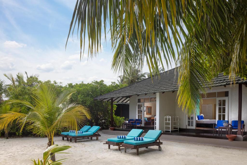 10 Nights Multi-Center holiday break at the Marvelous Maldives & Scintillating Singapore Starting from £1799 pp