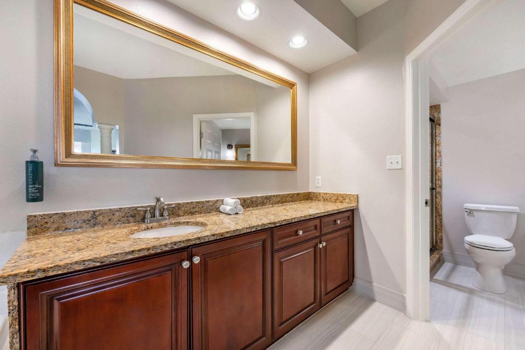 11 Nights USA Adventure Explore Orlando, Miami & Key West like never before 5-Star Resorts + Transfers Included Only £1749/PP