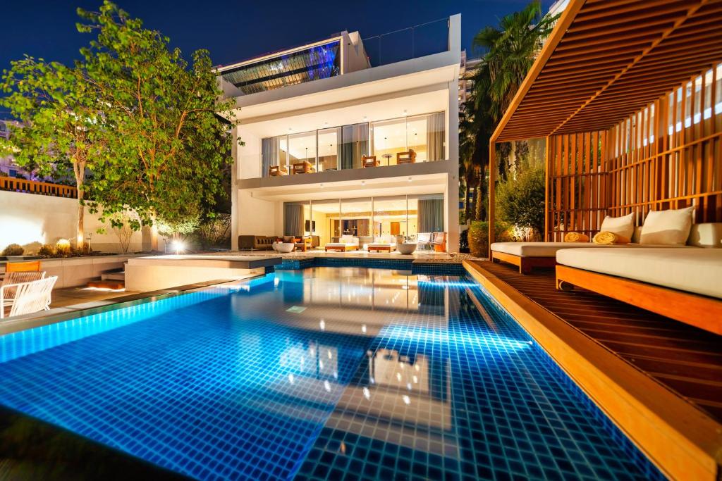 03 Nights Holiday at Five Palm Jumeirah with Half Board