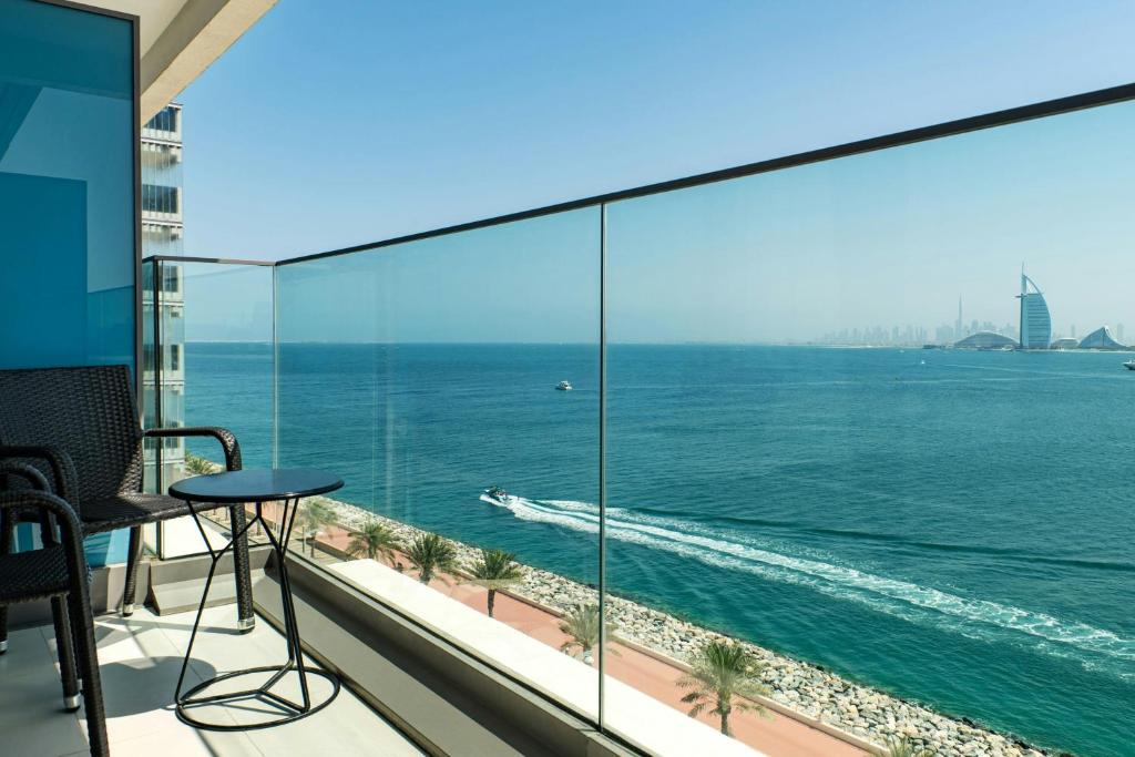 14 Nights Multi-Center Holiday Deal to the Stunning Sites & Beaches of Dubai, Bangkok, Singapore & Bali, to experience the luxury starting from £1469 pp