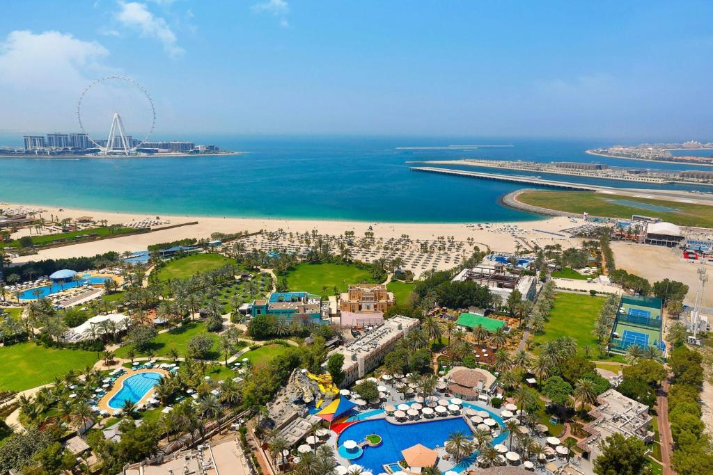 10 Nights of Ultimate Luxury: Dubai & Maldives Getaway! Price starting from £ 2,249/pp