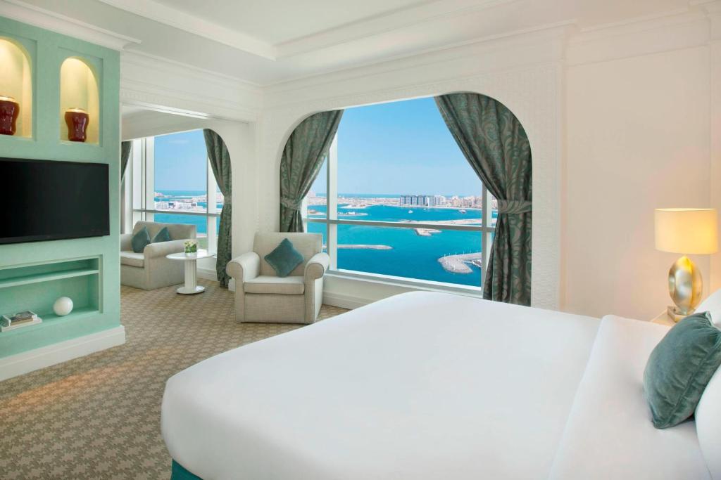 10 Nights of Ultimate Luxury: Dubai & Maldives Getaway! Price starting from £ 2,249/pp