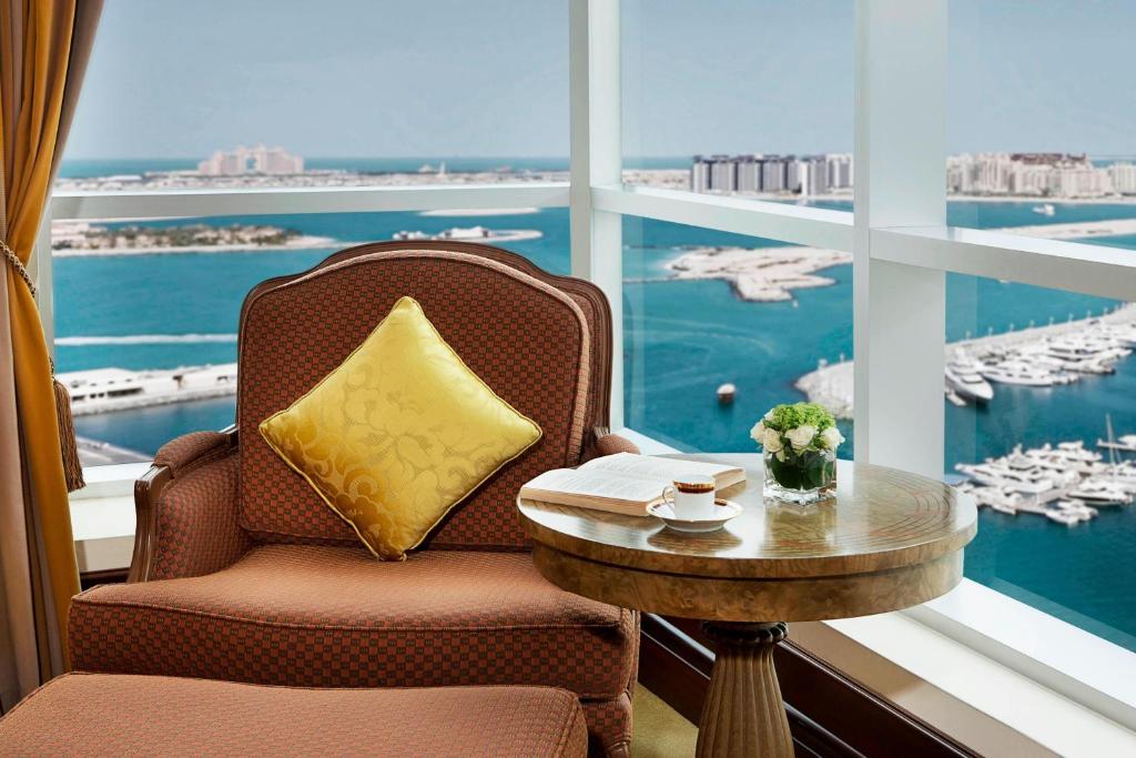 10 Nights of Ultimate Luxury: Dubai & Maldives Getaway! Price starting from £ 2,249/pp