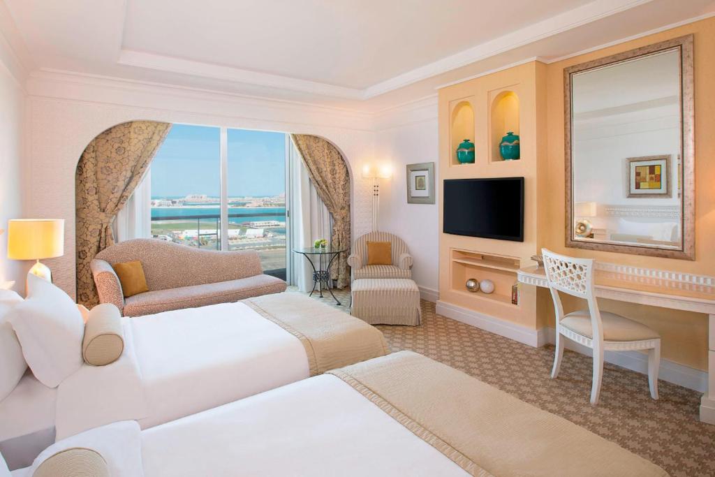 10 Nights of Ultimate Luxury: Dubai & Maldives Getaway! Price starting from £ 2,249/pp