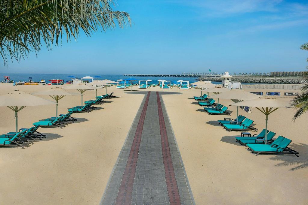 10 Nights of Ultimate Luxury: Dubai & Maldives Getaway! Price starting from £ 2,249/pp