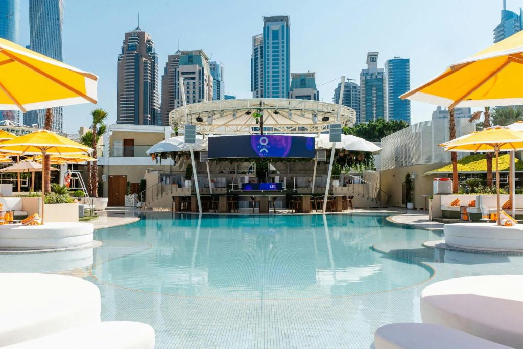 10 Nights of Ultimate Luxury: Dubai & Maldives Getaway! Price starting from £ 2,249/pp