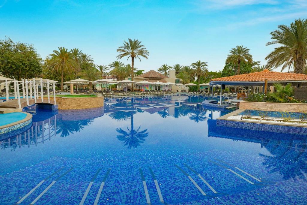 10 Nights of Ultimate Luxury: Dubai & Maldives Getaway! Price starting from £ 2,249/pp