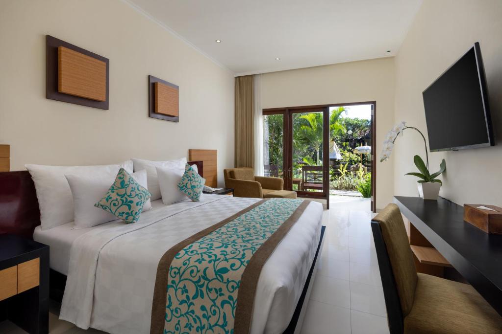 09 Nights of 3 Capitals. 1 Epic Holiday. Just £849pp