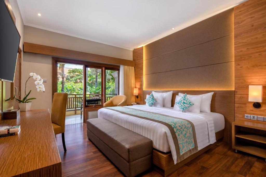 09 Nights of 3 Capitals. 1 Epic Holiday. Just £849pp