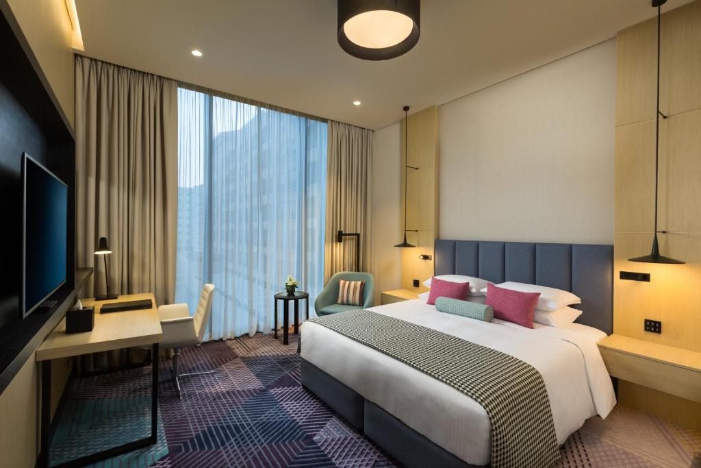 Embark on a 14 Night Journey through Dubai, Bangkok, Singapore & Bali Just £1599pp