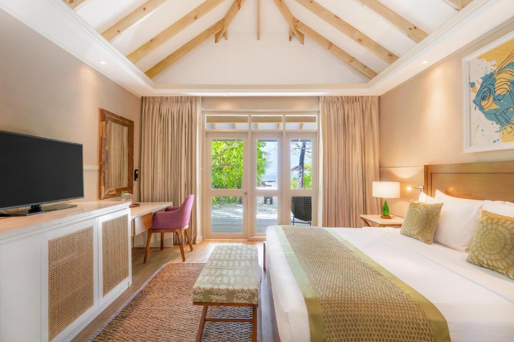 14 Days – Taj Mahal by Day, Turquoise Waters by Night From £2,249pp All-Inclusive