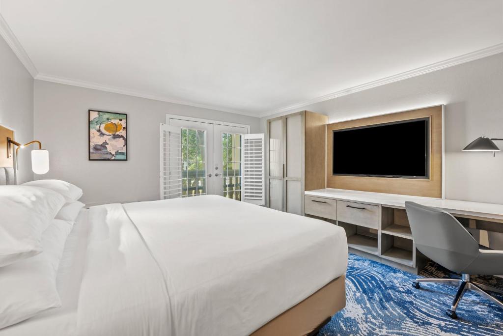 Twin Center Holiday Deal Orlando + Cancun10 Nights from £1,279
