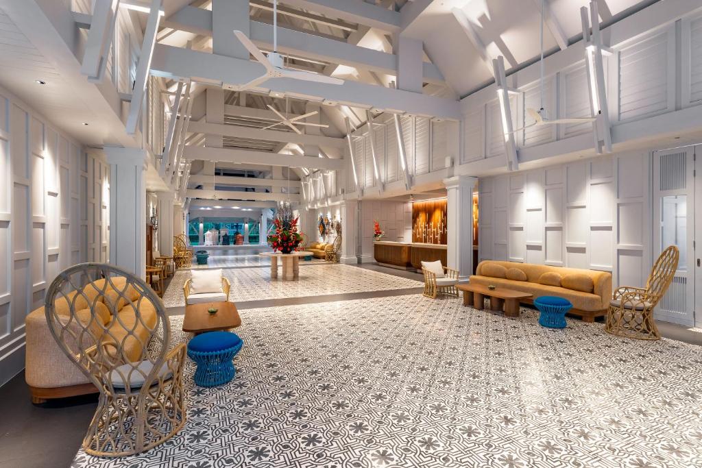 14 Nights Triple Destination Holidays Deal Starting from £ 1,399 pp